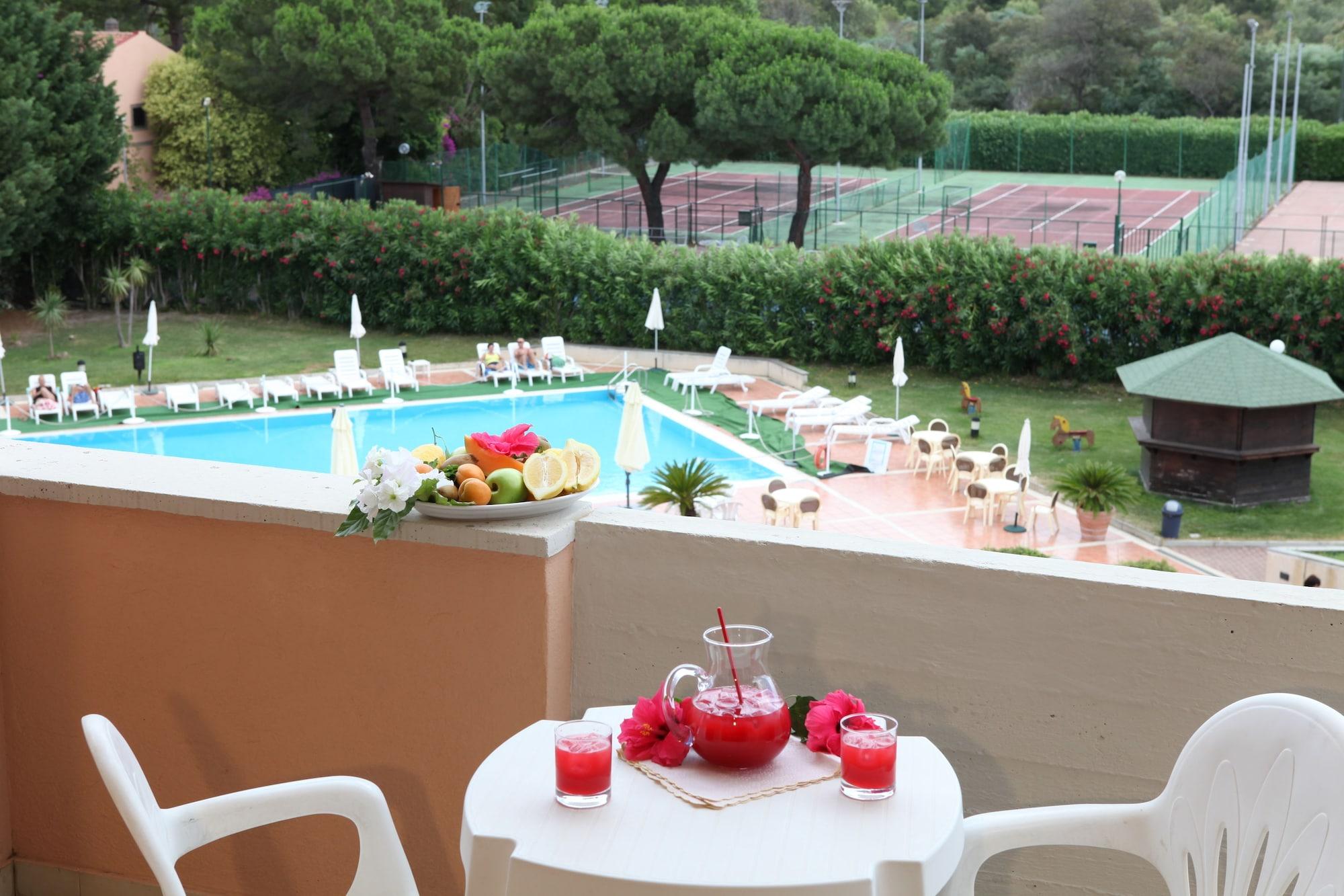 Heraclea Hotel Residence 폴리코로 외부 사진